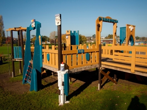 Addition of colour to 'Bidefort' in Victoria Park, Bideford play project